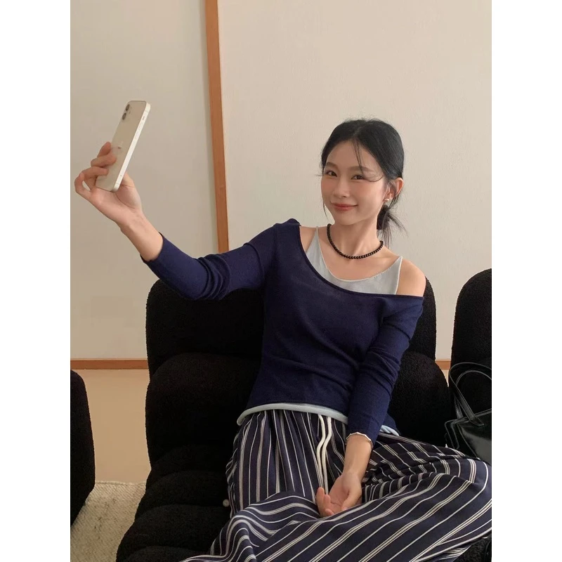 衣长58   温柔风撞色假两件微露肩长袖针织衫 7011