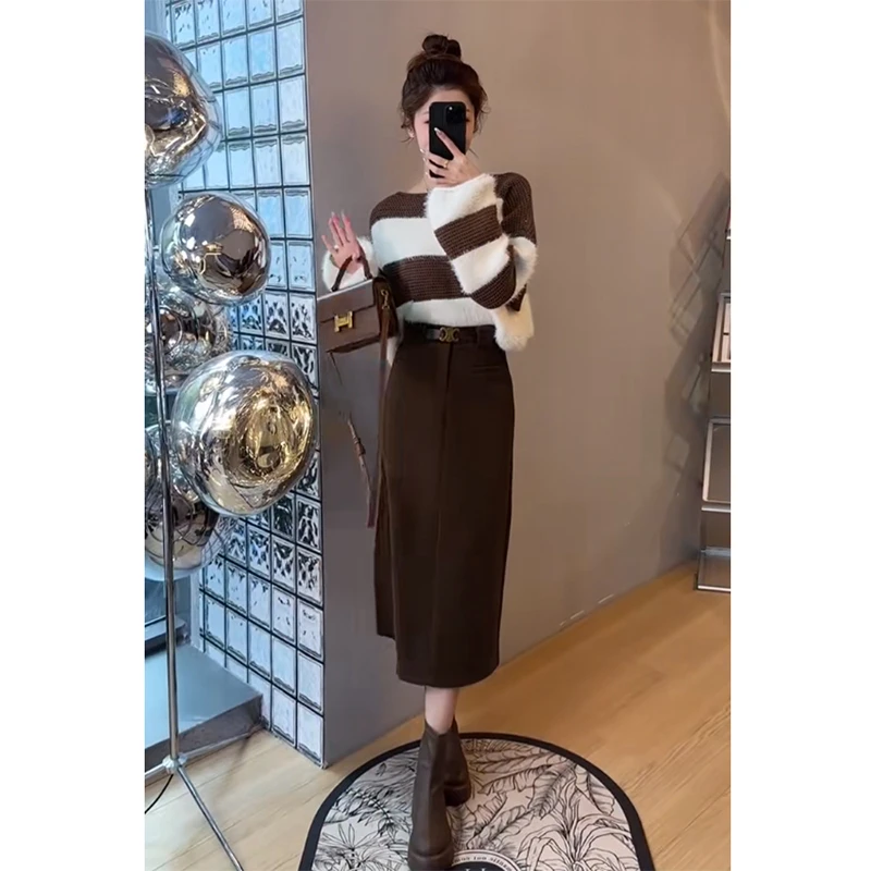 冬装搭配一整套高级感小香风今年流行漂亮条纹针织毛衣裙子两件套