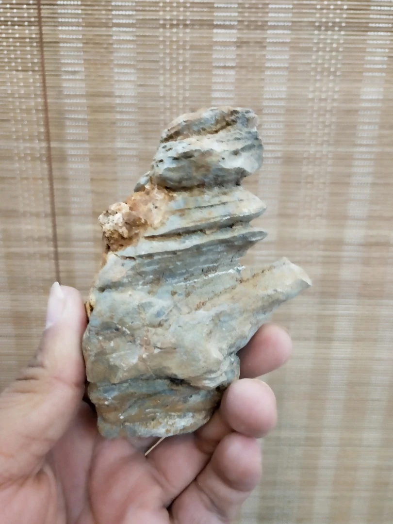 10灵璧石，一拍一付米