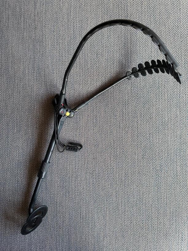 双肩背带，舒适度高，结实耐用。