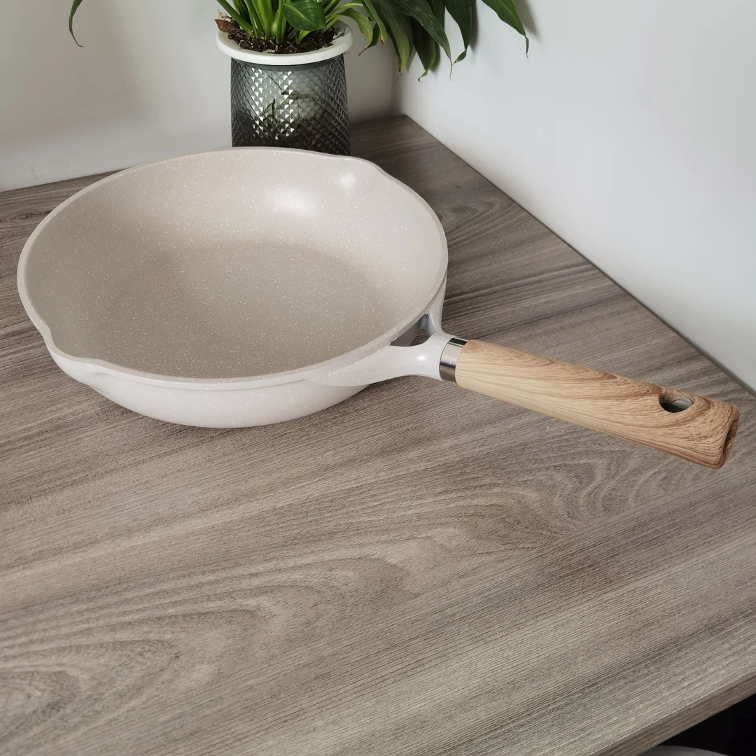 26cm小卡佰丽煎锅撤柜无盖高品质不粘锅高颜值平底锅不挑灶微瑕疵