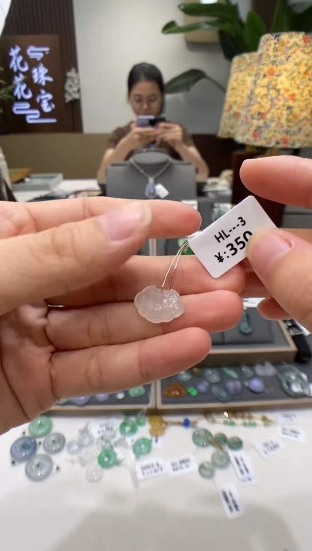 【闪购商品】翡翠颈饰银S925镶嵌如意锁