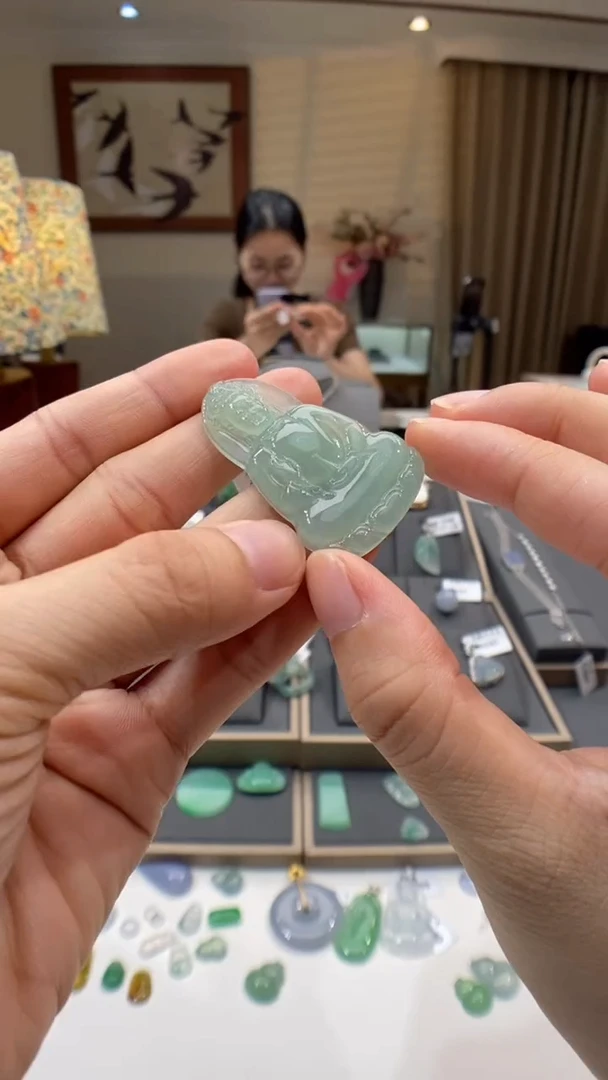 【闪购商品】翡翠颈饰未镶嵌观音
