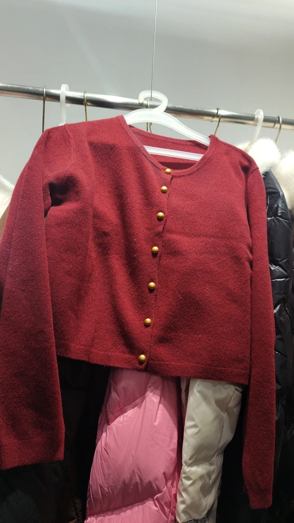 时尚潮流长袖针织开衫