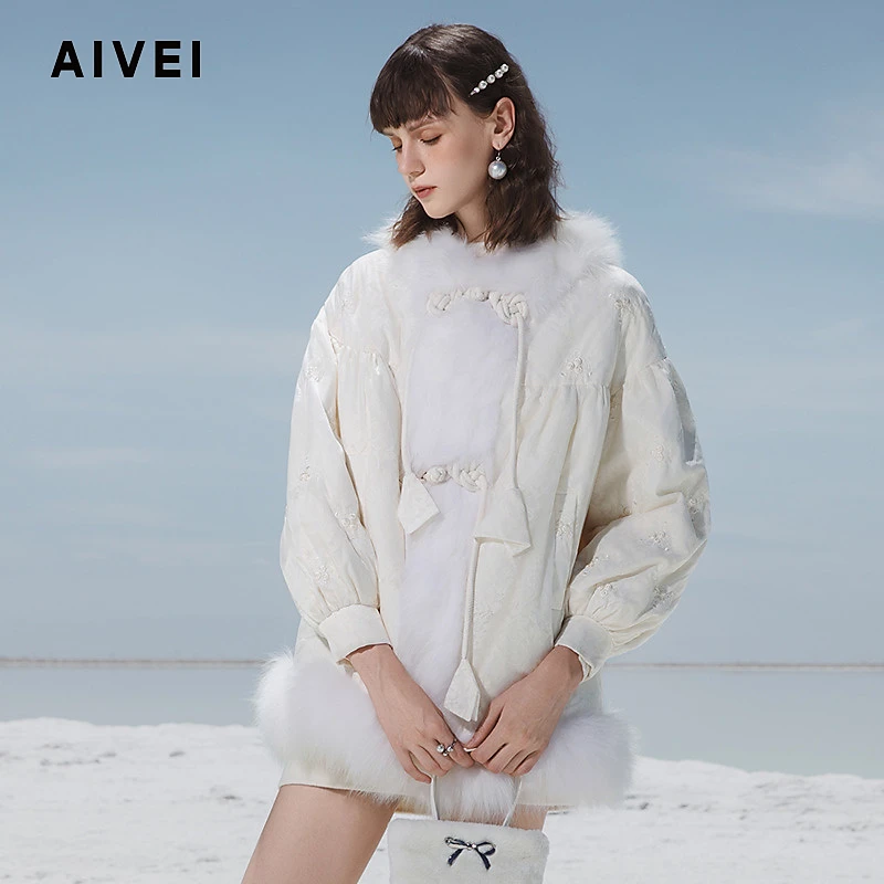AIVEI24冬中式花朵刺绣狐狸毛泡芙羽绒服R768507B