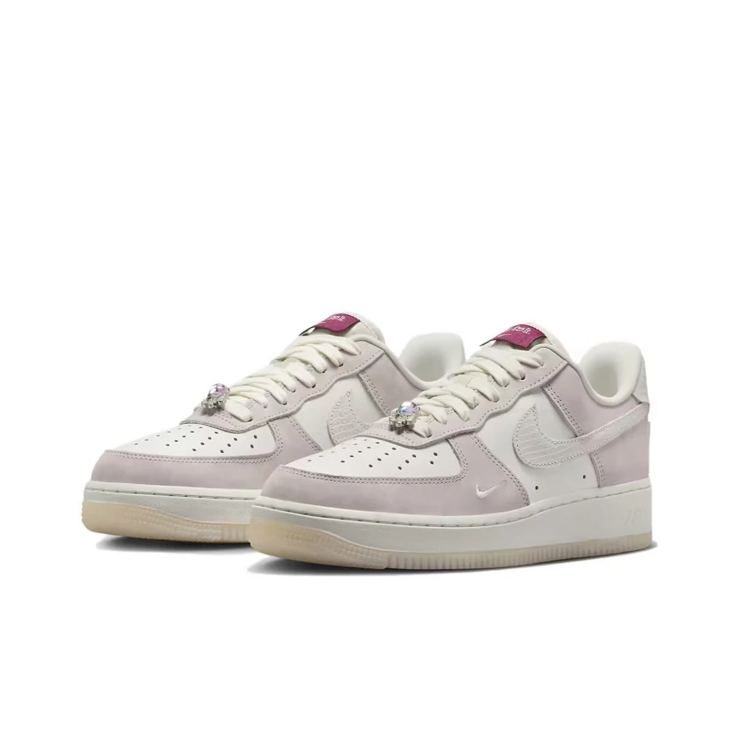 【门店专属】女士“龙年限定“AF1低帮时尚板鞋FZ5066-111