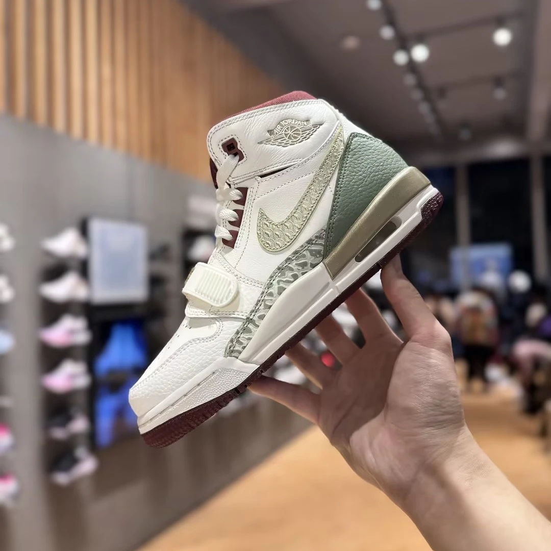 Nike/耐克休闲鞋AIR JORDAN高帮女鞋AJ312龙年限定 FZ5047-120