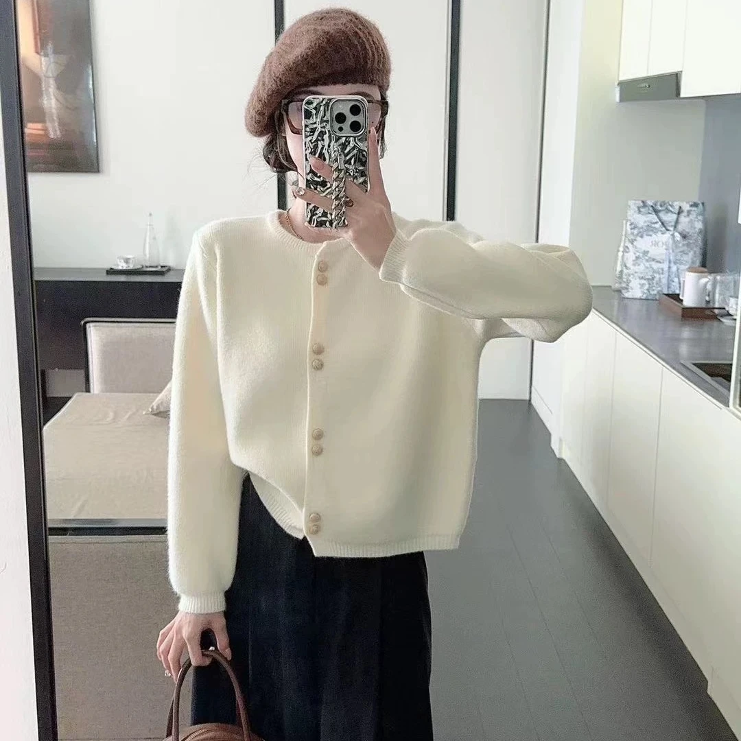 [600克]2024秋冬加厚毛衣简约韩系软糯开衫双琉璃纽扣休闲高克重