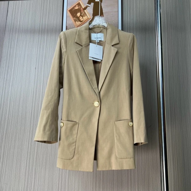 032品牌撤柜女装曼家时尚设计款西装外套