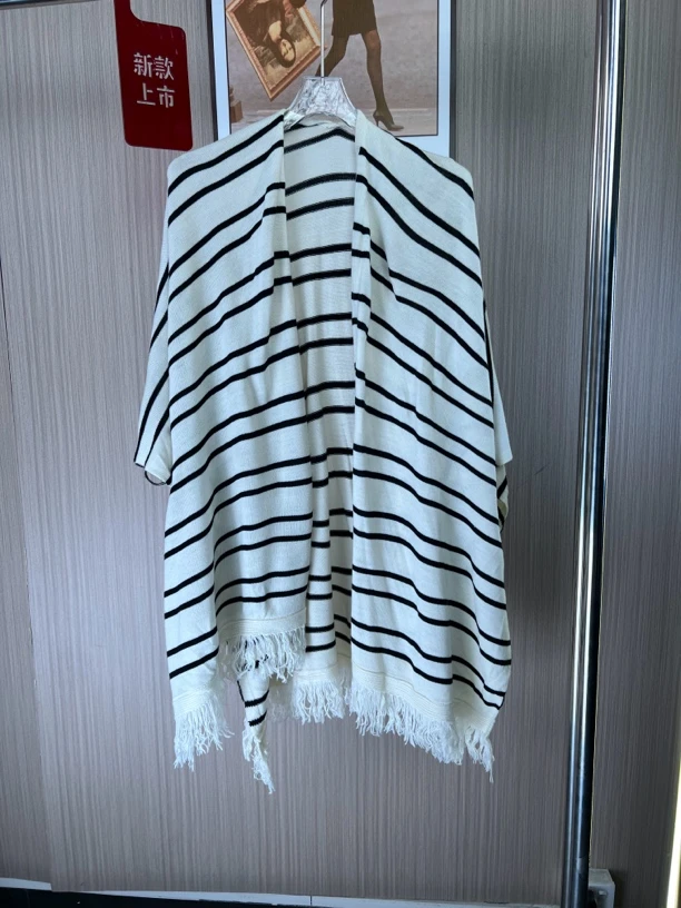 1123品牌撤柜女装时尚设计款条纹气质外套