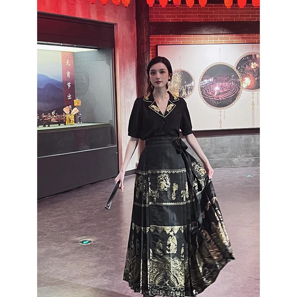 新中式黑色马面裙女2024新款秋冬国风改良织金半身裙日常汉服套装