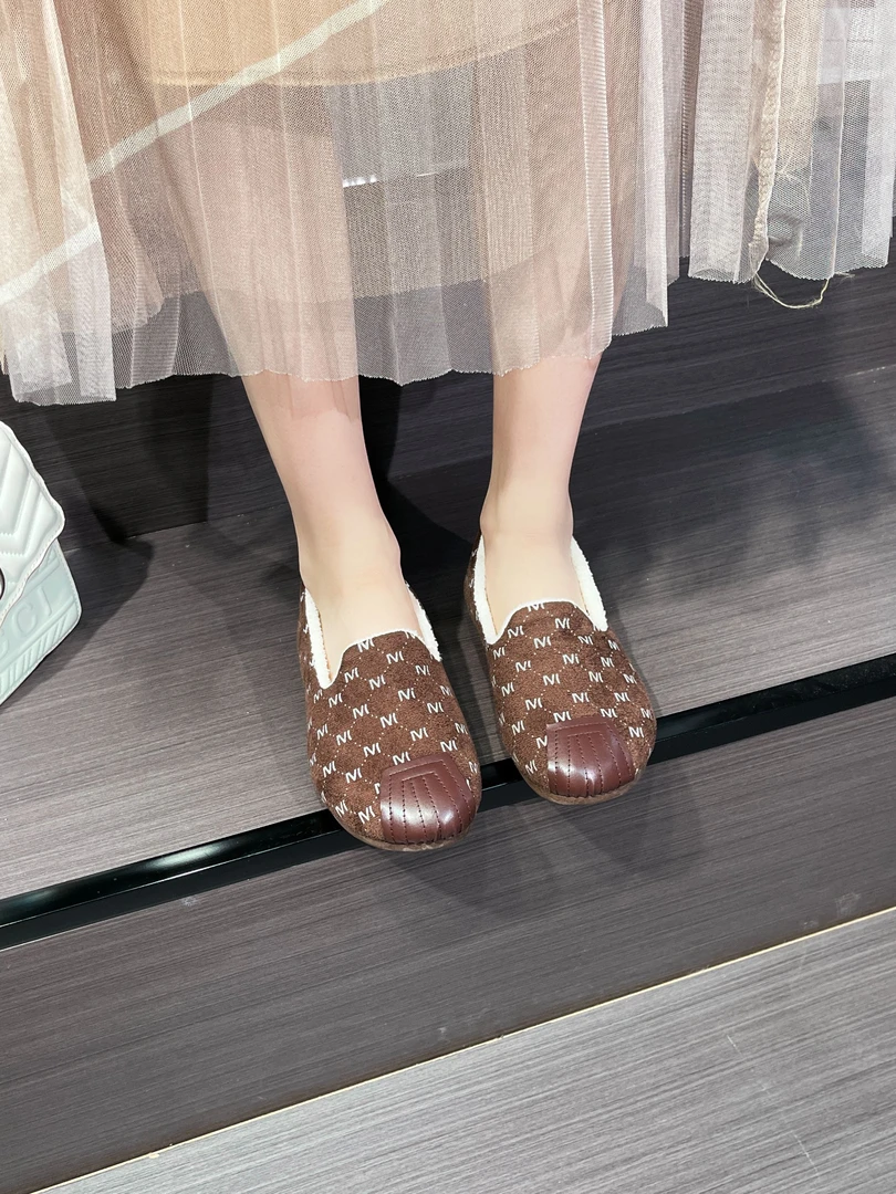 一脚蹬女毛毛鞋子秋冬季加厚豆豆鞋女士冬季加绒软底防滑轻便室内