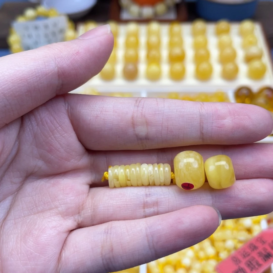 【闪购商品】琥珀裸石未镶嵌玖*
