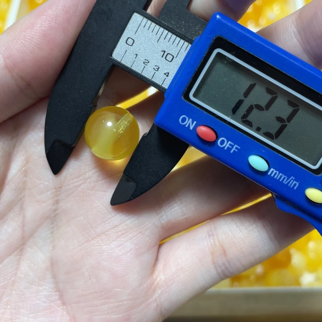 蜜蜡裸石未镶嵌成品
