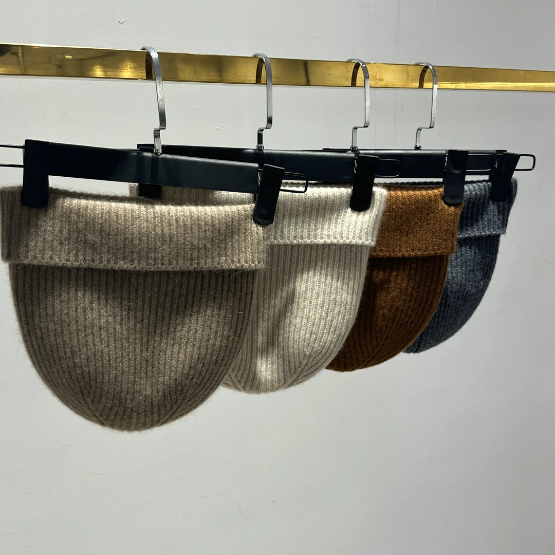 TinaK10o%山羊绒帽子轻肤柔软短外套  MZ00124