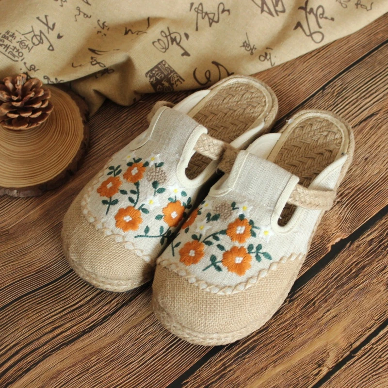 大理民族风小花刺绣亚麻休闲透气半拖女生平底百搭旅游穿着女子拖