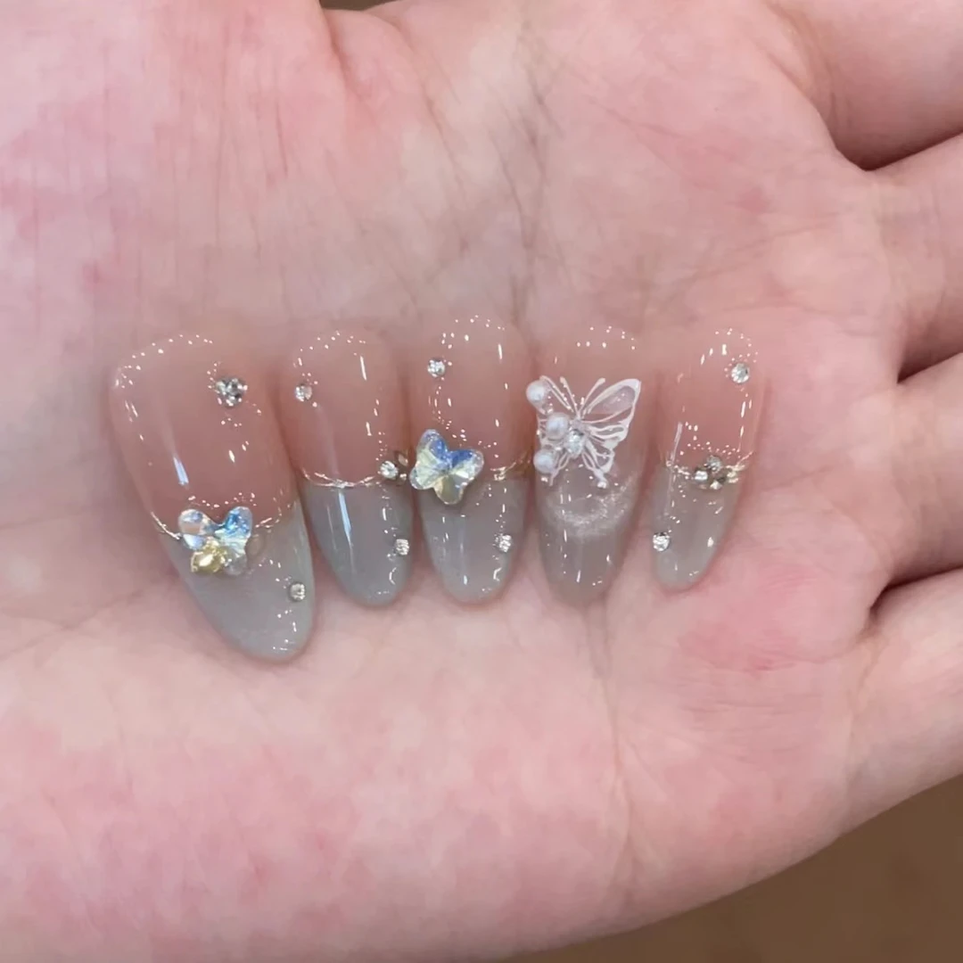 【假日舞会】2024夏纯手工穿戴甲腮红氛围感法式蝴蝶轻奢美甲10片装