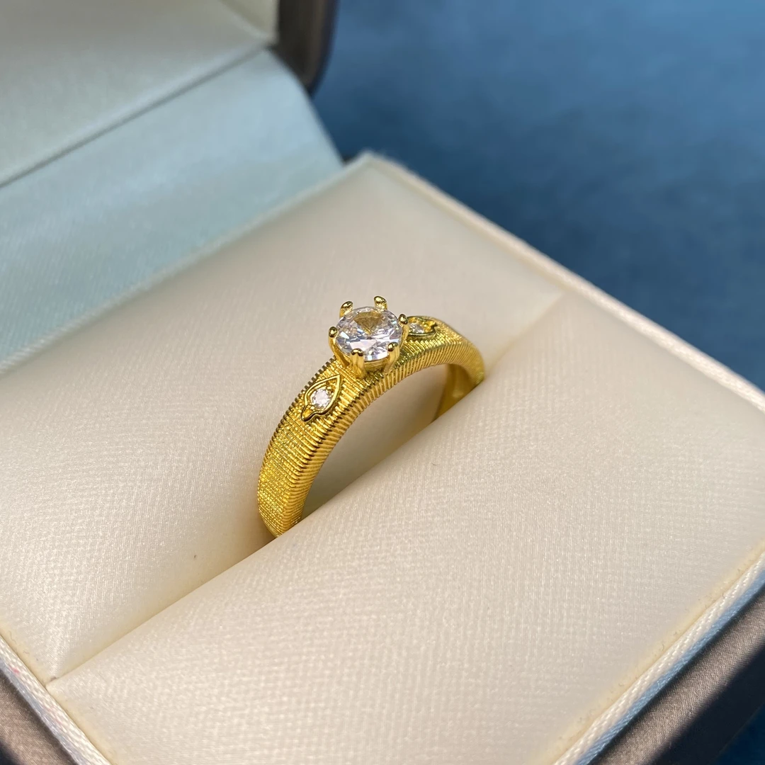 合成水晶 金色中古款简约时尚戒指3021