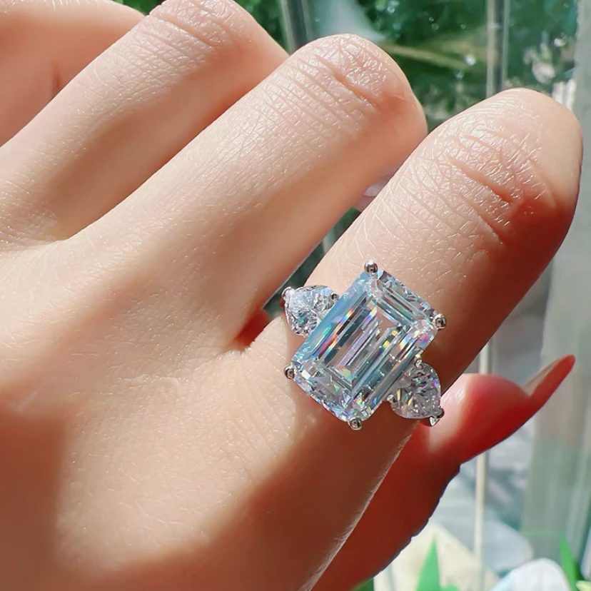 合成尖晶石白色三石轻奢款戒指9079