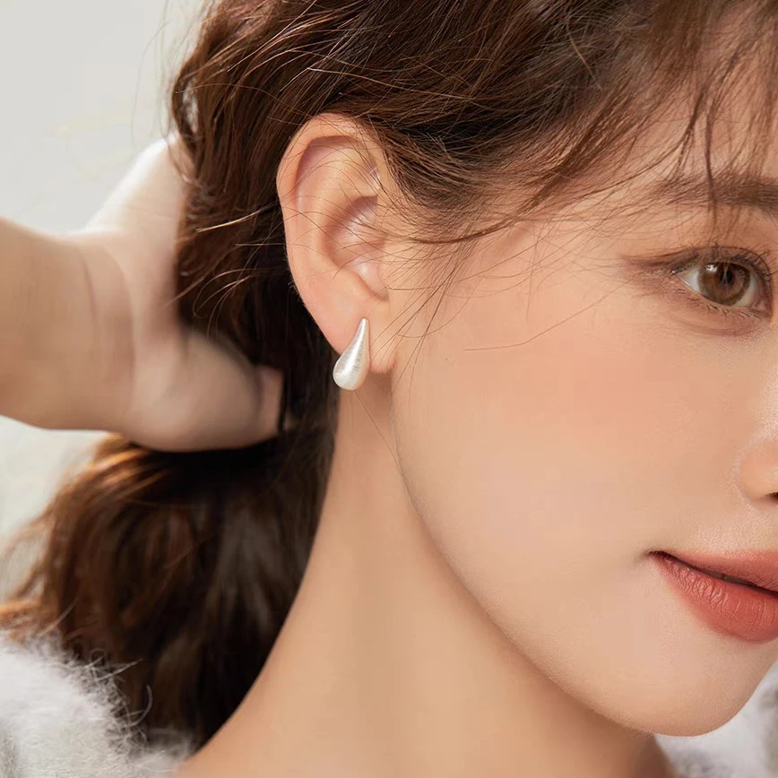 925银耳饰 通体纯银小众耳饰拉丝工艺耳钉网红无痛耳夹通勤白搭