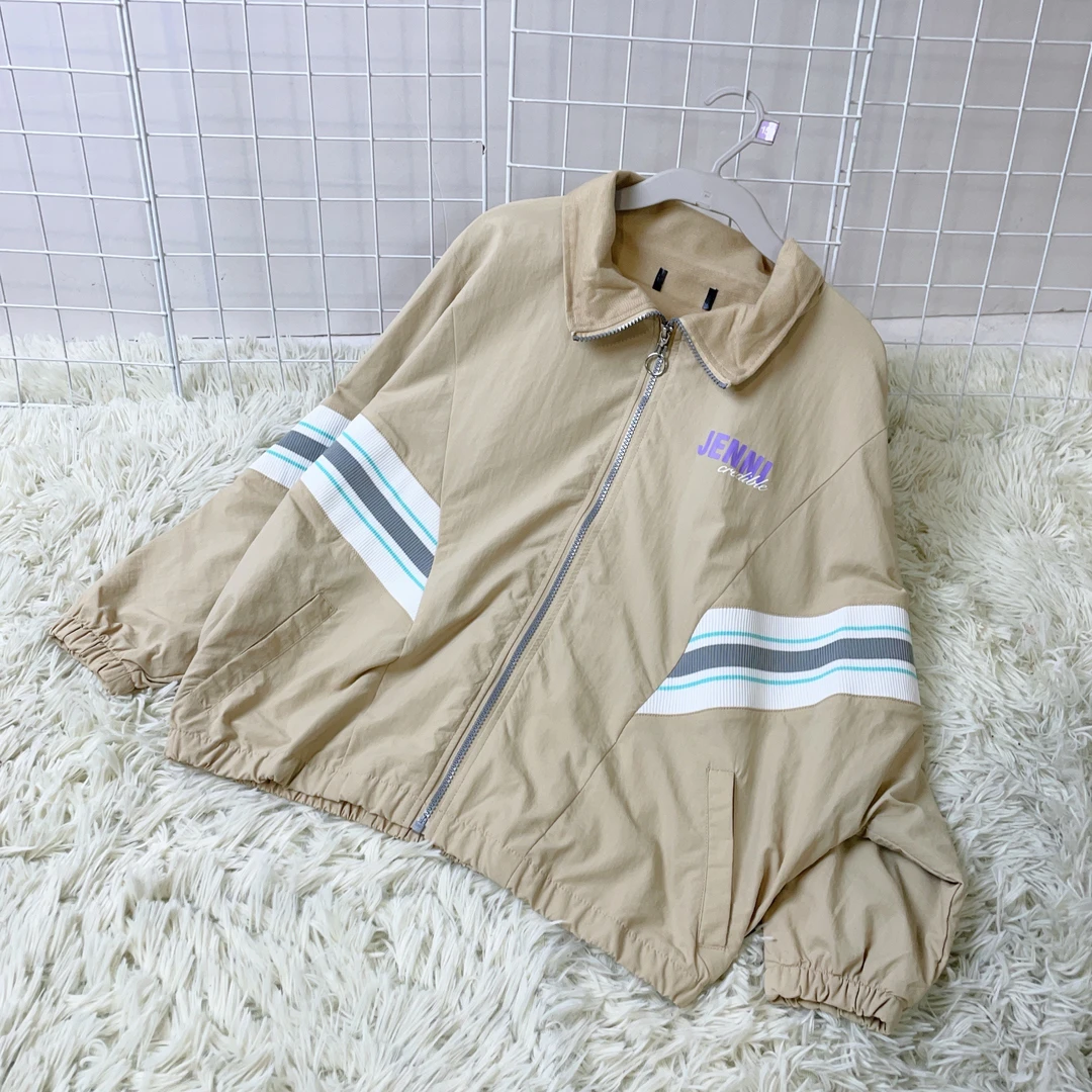 中大童时尚休闲拉链款运动风撞色外套 SW85