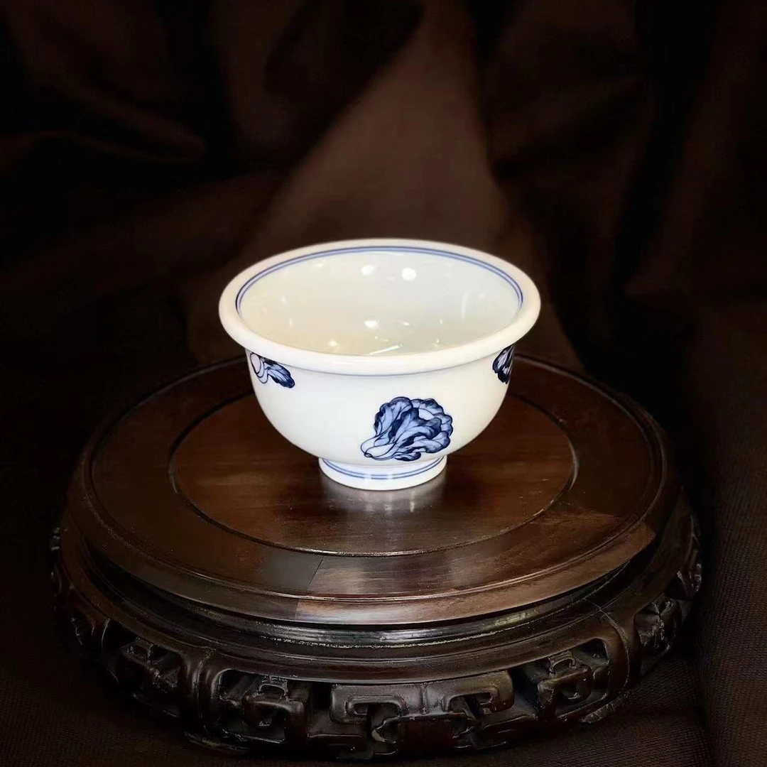 景德镇陶瓷全手绘青花白菜压手杯清白立世百财皆来送礼自用60cc
