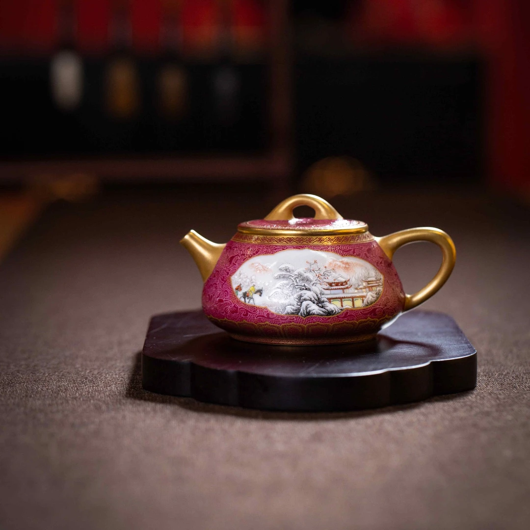 景德镇陶瓷国色豐瑶胭脂红扒花描金粉彩雪景石瓢壶