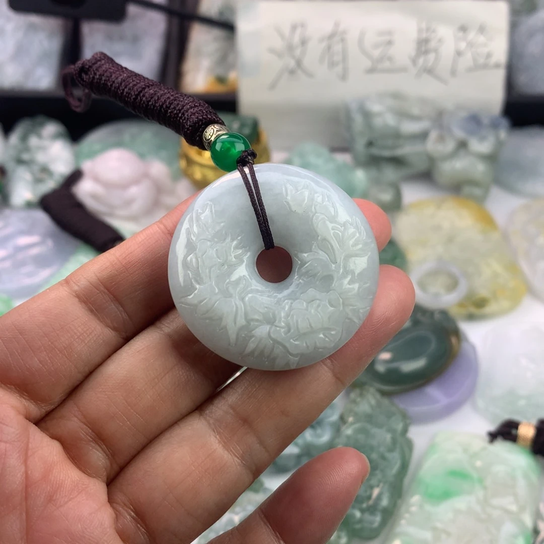 翡翠颈饰未镶嵌