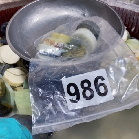 【闪购商品】蛇纹石玉珠宝半成品未镶嵌