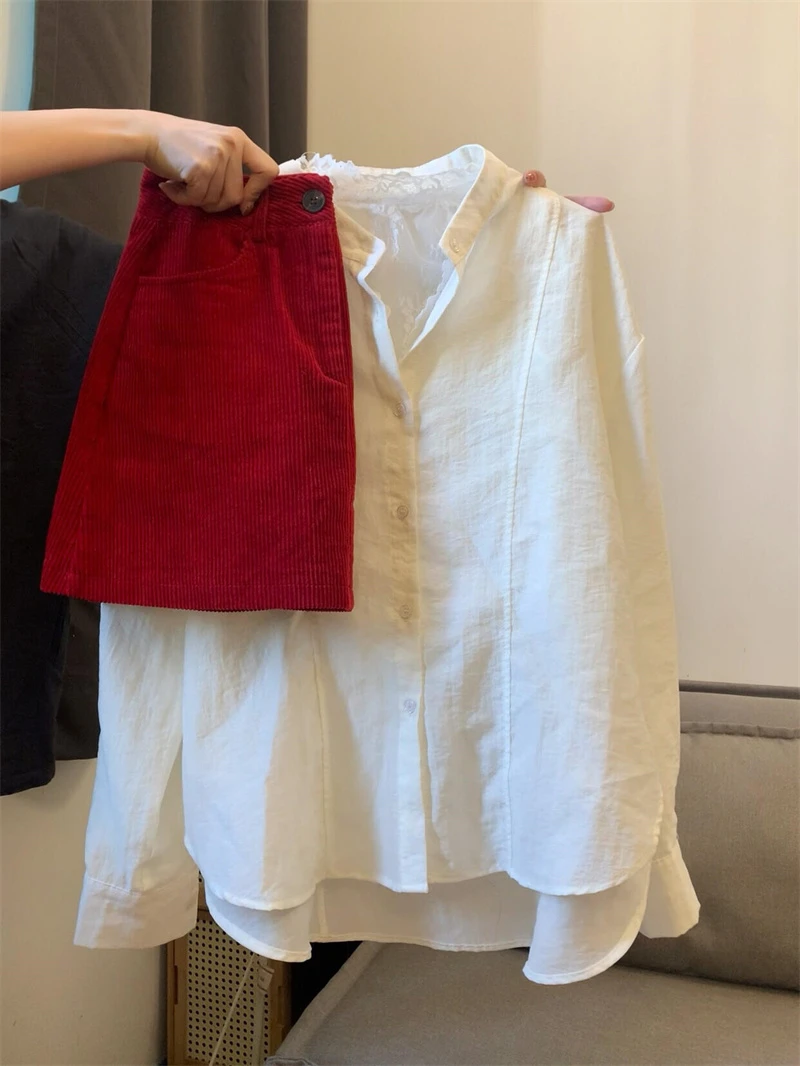 春季新款复古温柔穿搭一整套蕾丝内搭背心宽松上衣显白短裙三件套