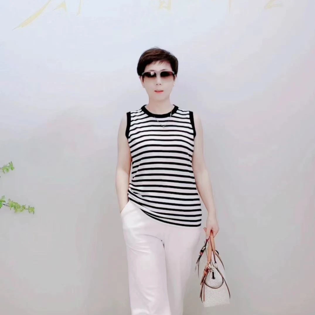 赛汗王春夏新款时尚百搭女T恤 S2023011