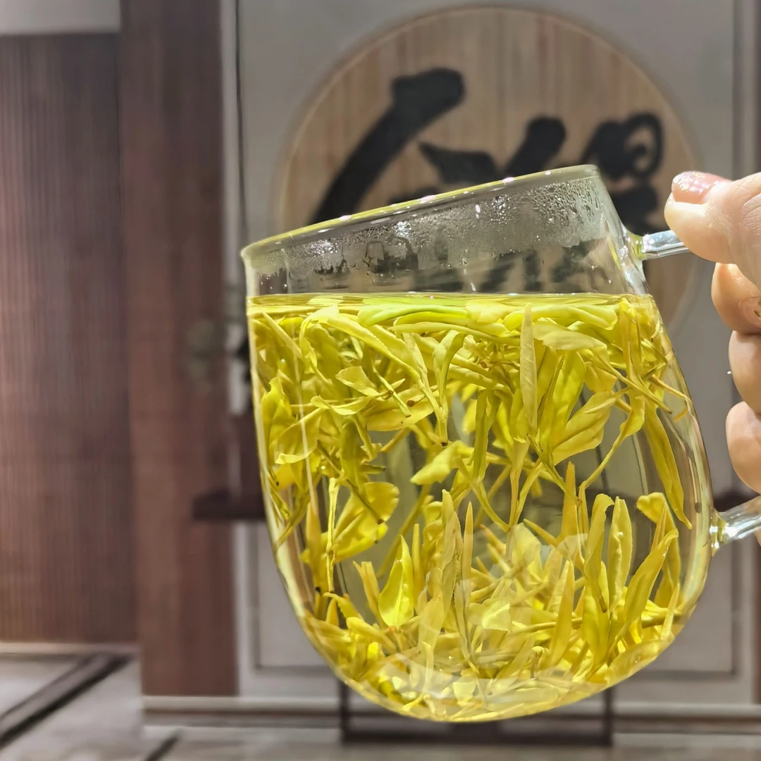 2025新茶黄金芽罐装