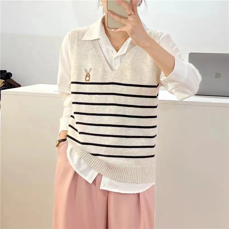 条纹针织马甲背心女秋装新款洋气上衣减龄毛衣马夹