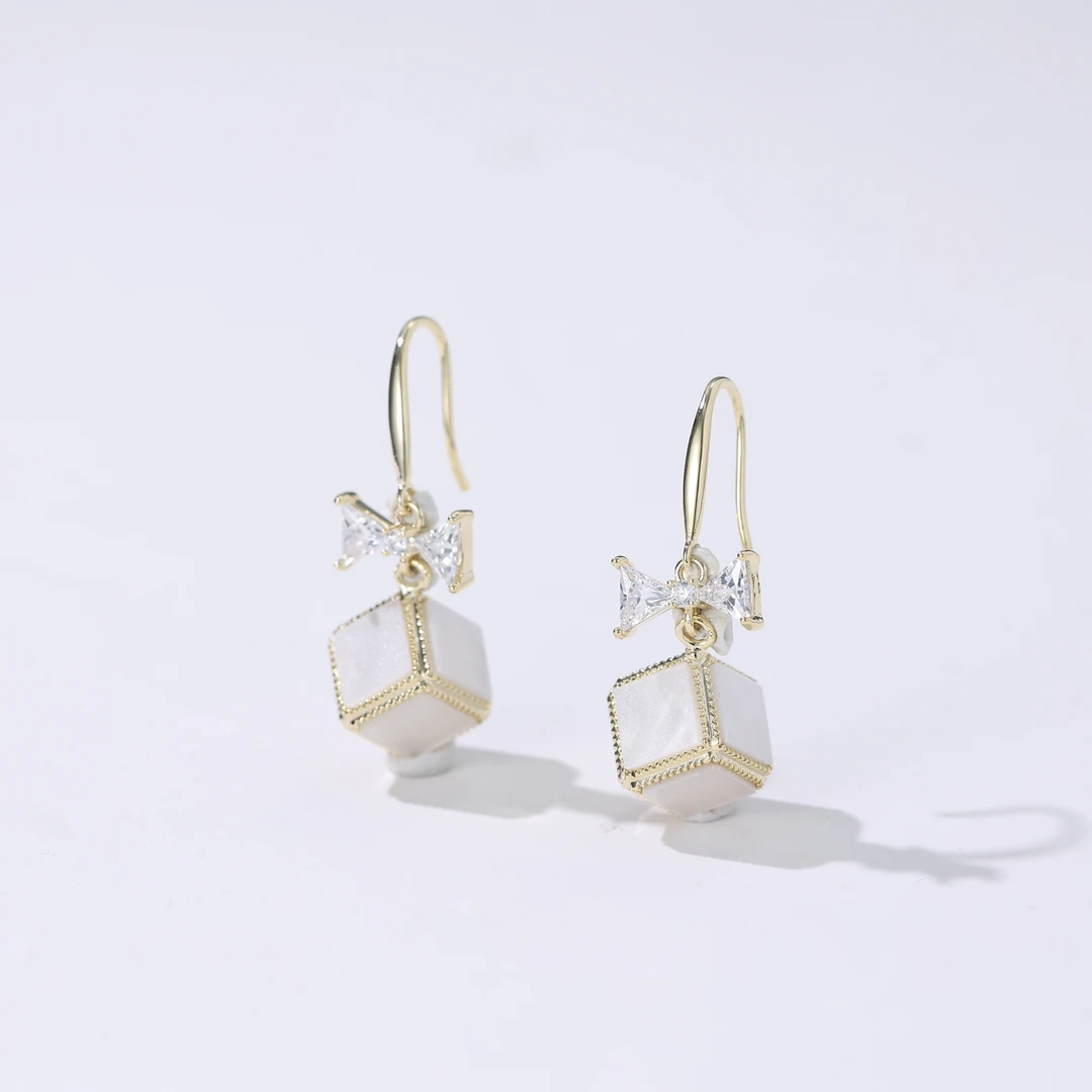 非金属合成锆石耳饰 【天外来物】原创方糖公主时尚耳钉HNS14090