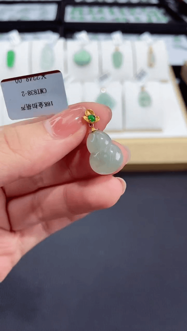 【闪购商品】翡翠挂件18K金镶嵌18K金扣葫芦多人@@CMT838-2