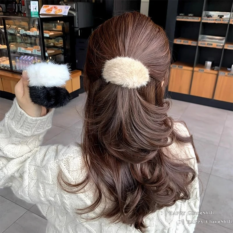 毛绒绒夹秋冬新款毛毛扭扭夹气质百搭韩系后脑勺夹芒果核适发量少