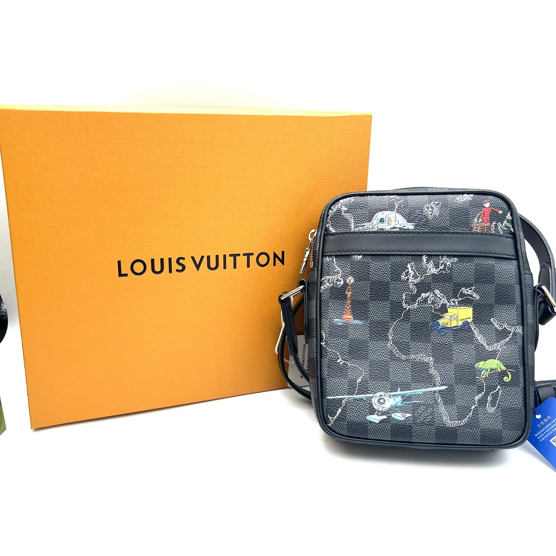 95新 LouisVuitton/路易威登 地图限定款相机斜挎包L283/赠钥匙扣