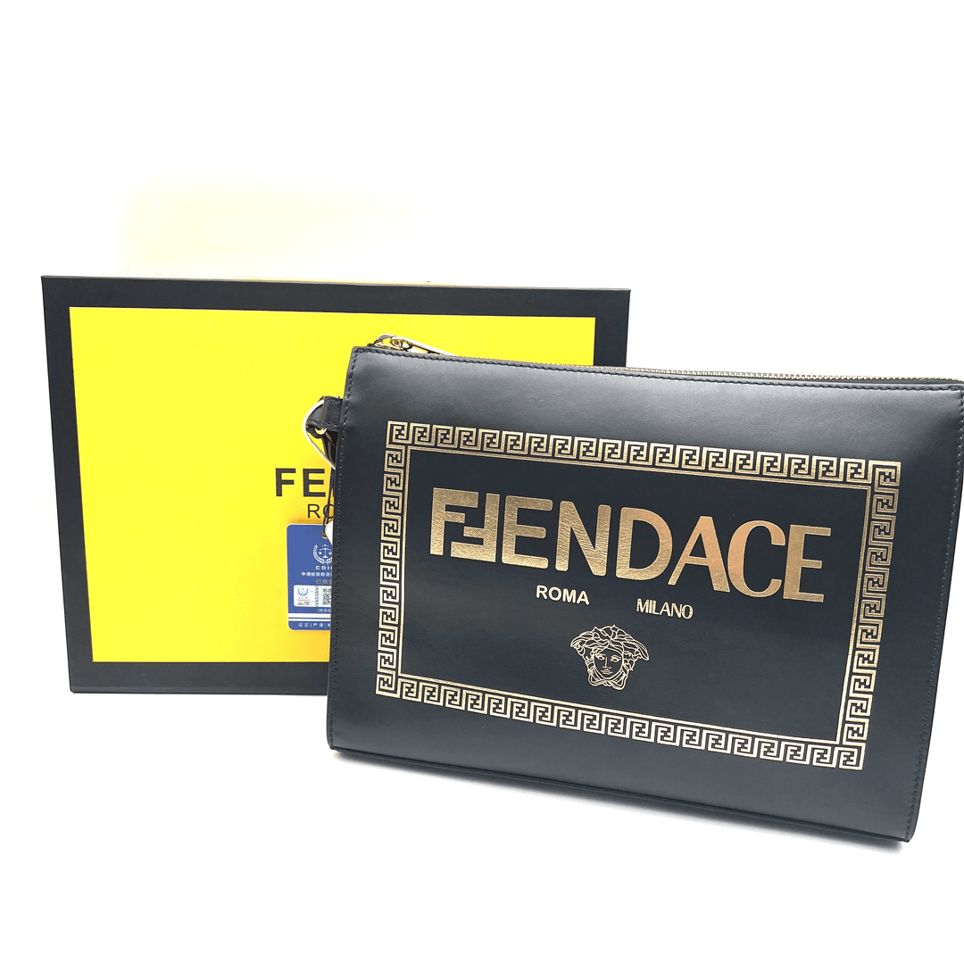 99新 FENDI/芬迪 芬迪联名手拿包/M181/赠钥匙扣