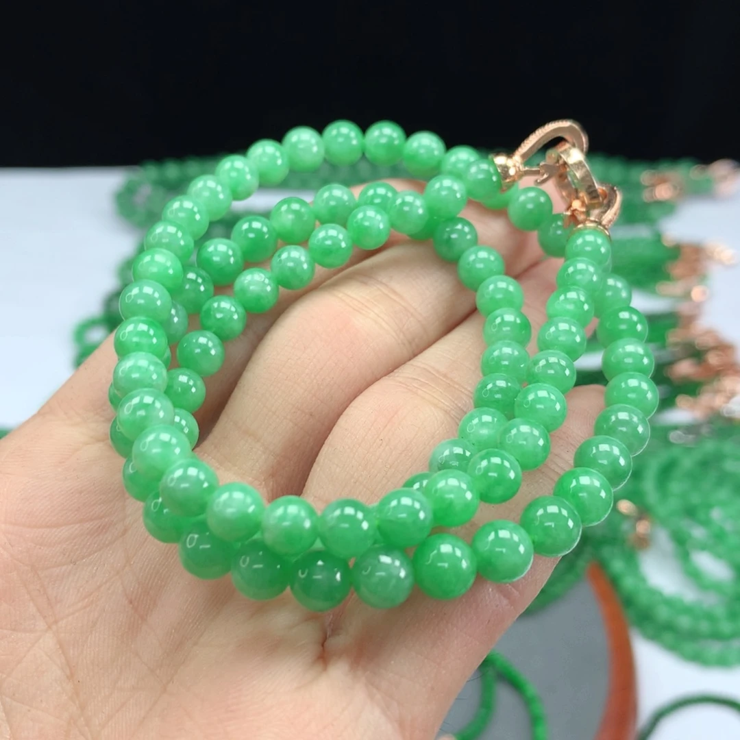 翡翠手链未镶嵌翡翠