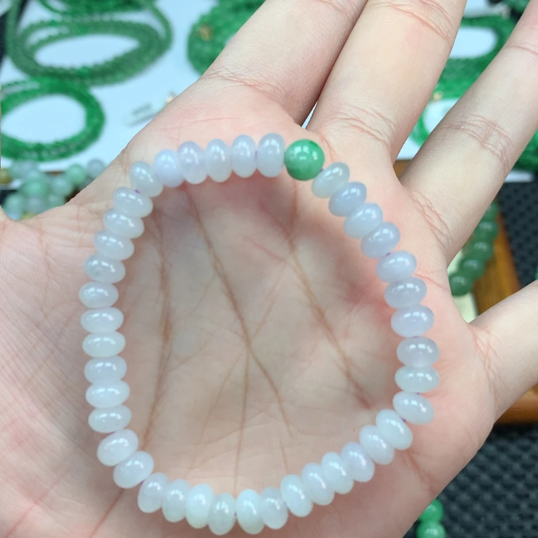 翡翠手链未镶嵌翡翠
