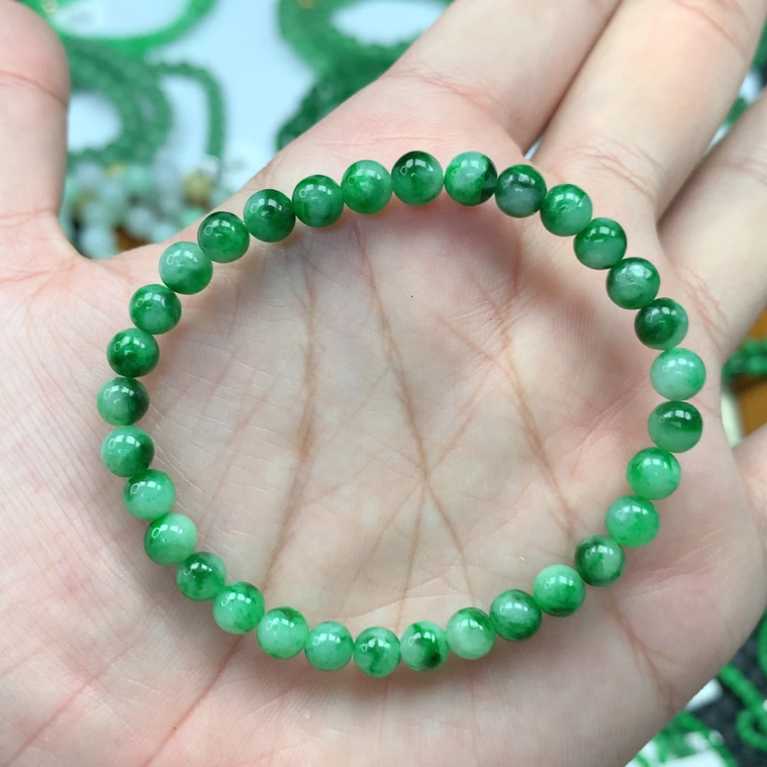 翡翠手链未镶嵌翡翠