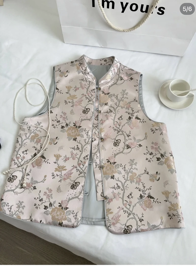 南油朱朱 织锦缎重工马甲018