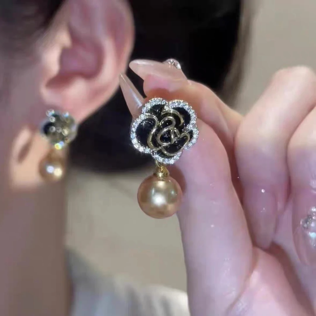 铜合金耳饰 复古山茶花耳环女2024新款小众耳坠耳饰轻奢百搭显瘦