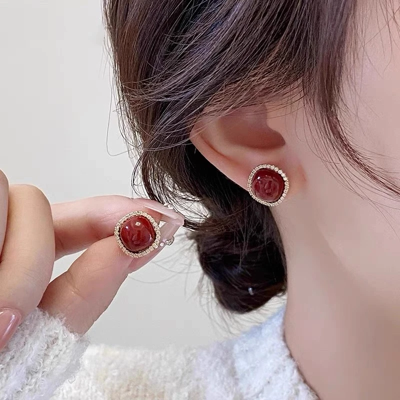 铜合金耳饰 小香风气质耳钉方形耳饰百搭时尚轻奢耳扣精致法式