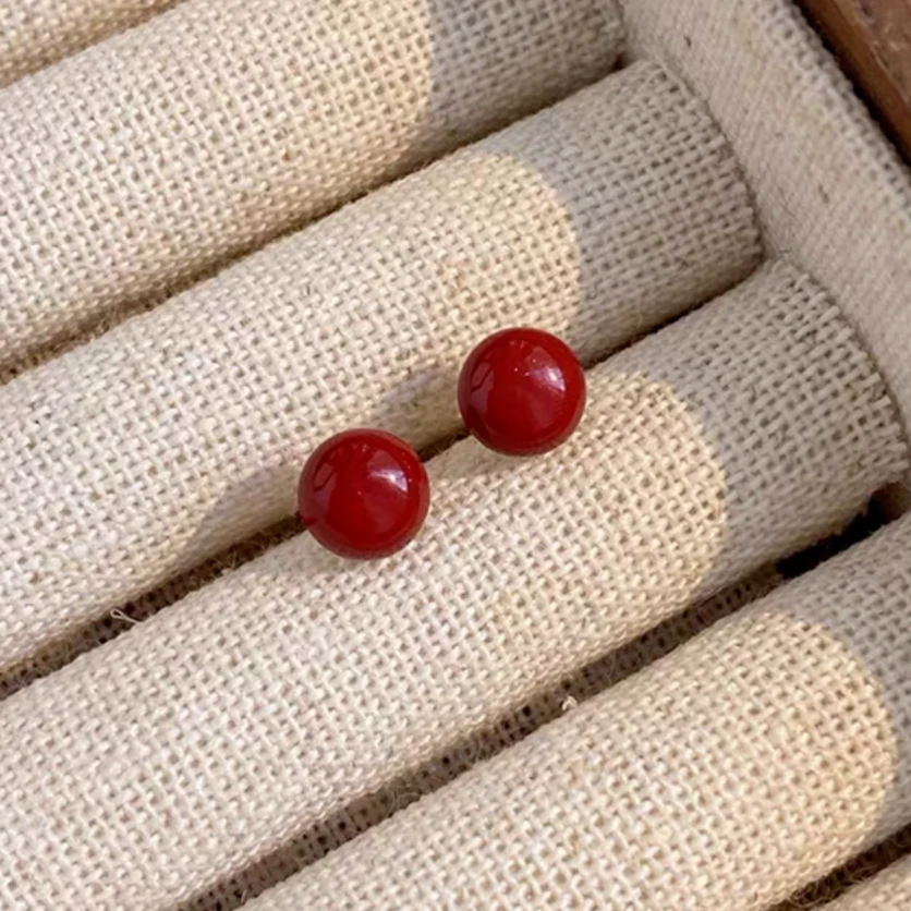 钛钢耳饰 红色耳钉2023年新款新年小众高级感圆耳钉女本命年耳饰