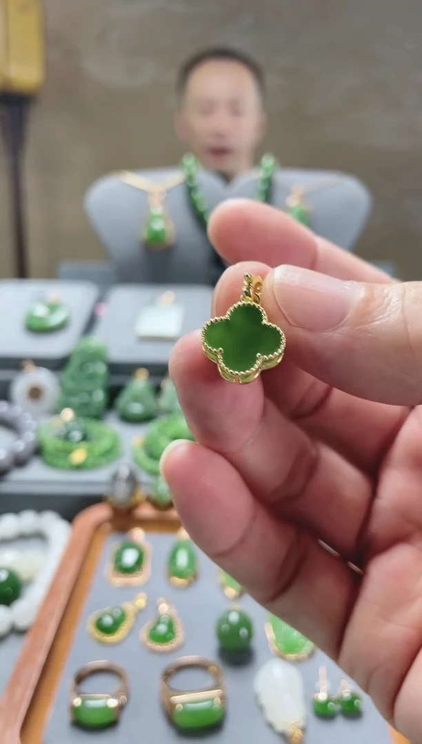 【闪购商品】和田玉（碧玉）吊坠(不含链)银S925镀金镶嵌13mm