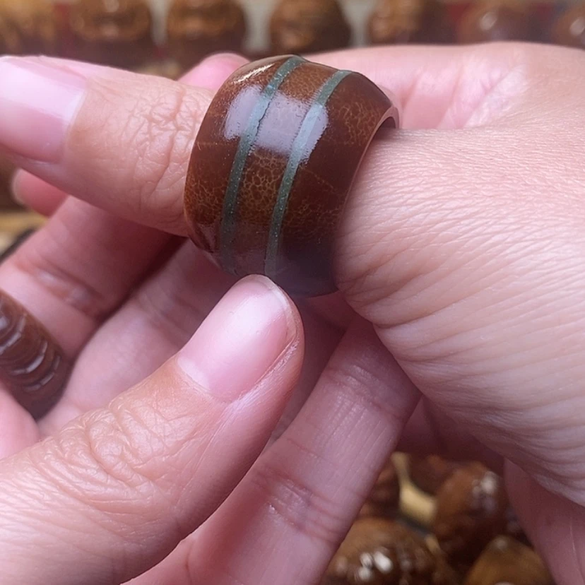 【闪购商品】雕刻木材允*