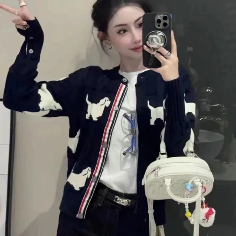 百搭设计感狗狗提花麻花慵懒圆领针织开衫女上衣短款外套气质春秋