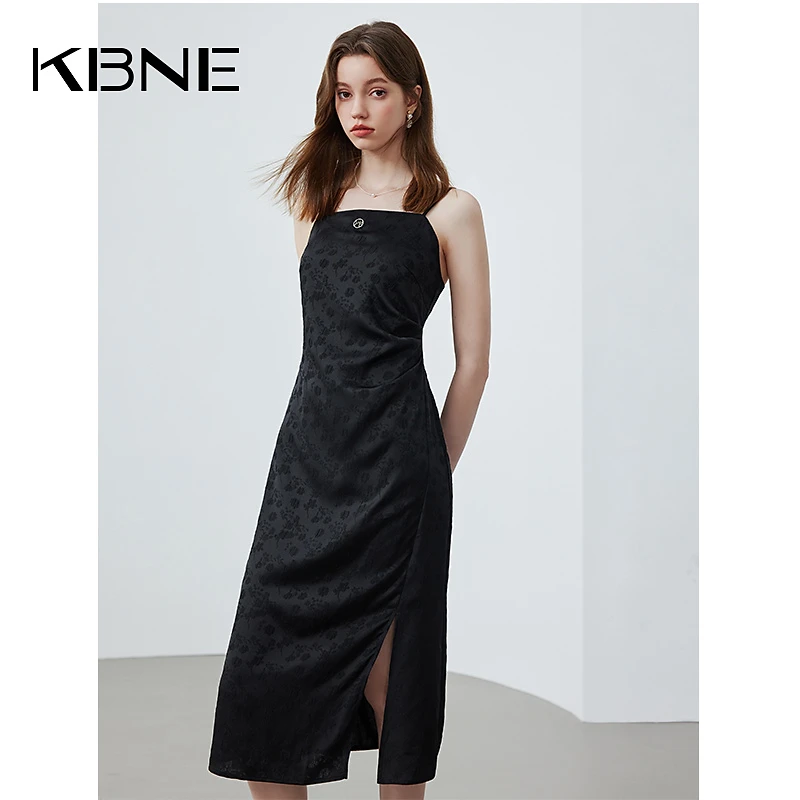 连衣裙女黑色吊带裙kbne2024春装新款气质茶歇法式小众设计裙子