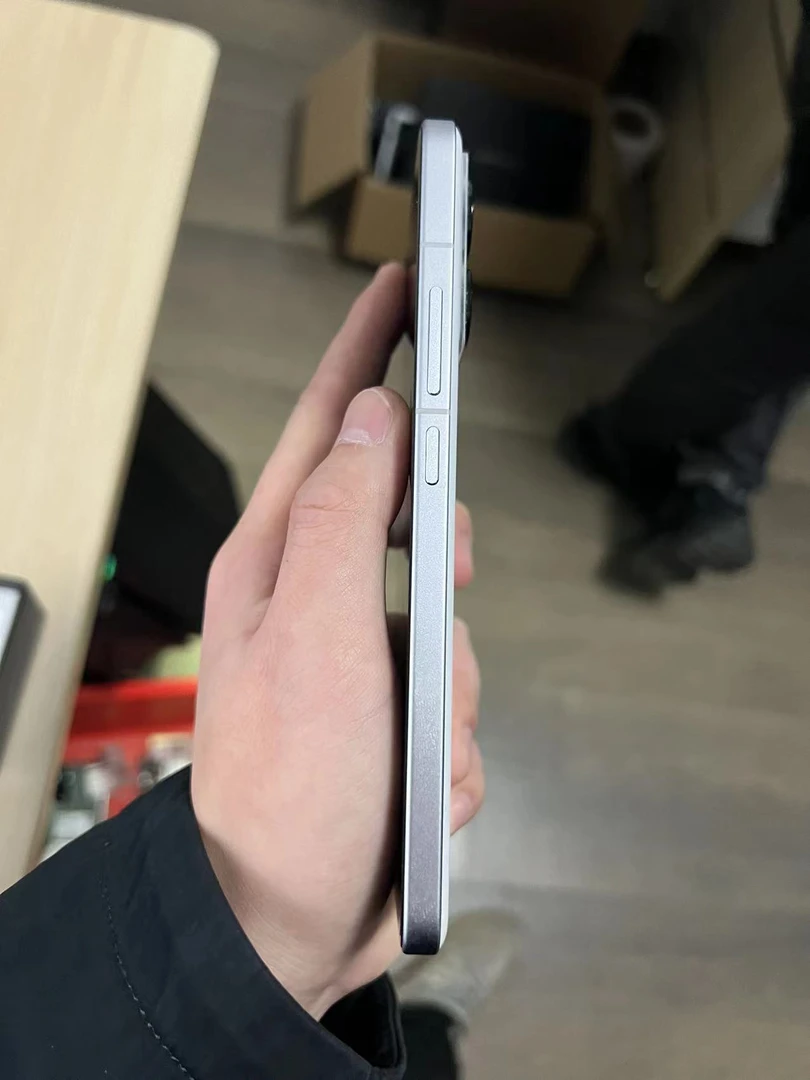 红米K70激活几天，精品二手机全套原装充电器12+256